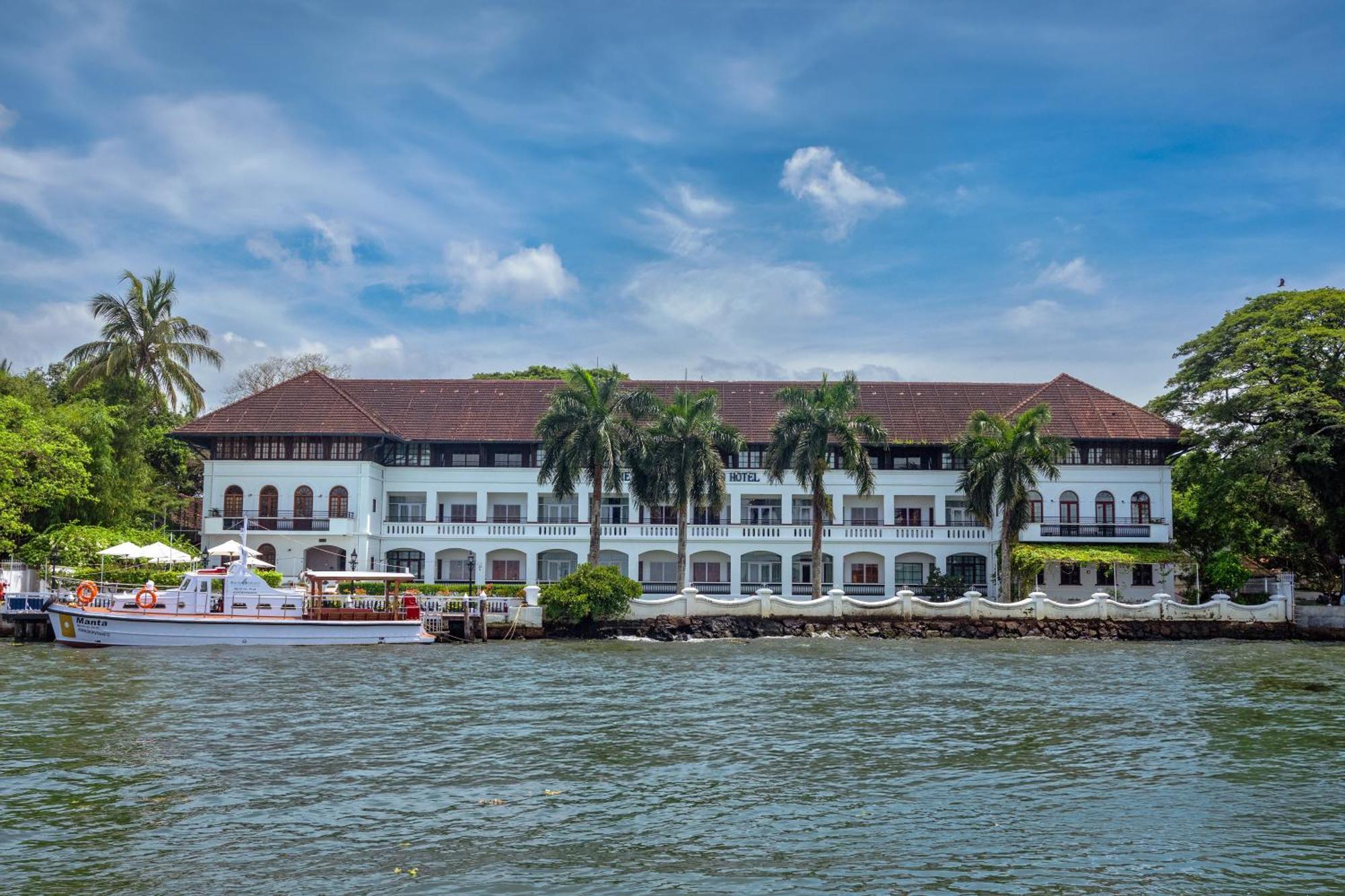 Hotel Brunton Boatyard - A Cgh Earth Experience Kochi Exterior foto